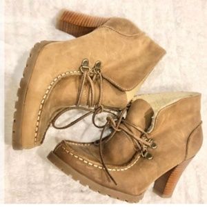 AUDREY BROOKE Light Brown Sueded Leather Ankle Boots. Sueded Leather Upper.